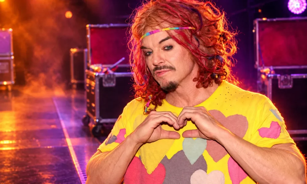 Carrot Top leaves hospital with Oct 19 booked